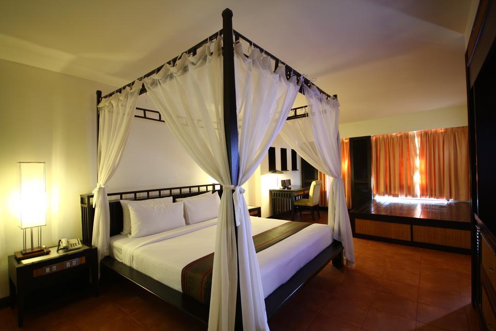 Avantika Boutique Hotel Patong Bagian luar foto