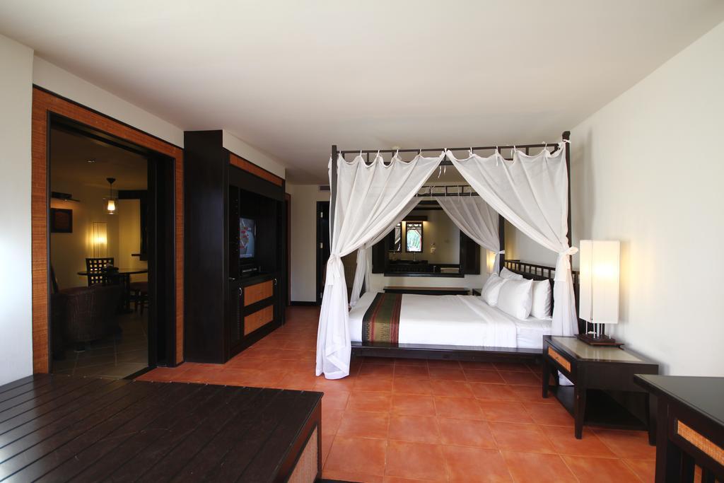 Avantika Boutique Hotel Patong Bagian luar foto