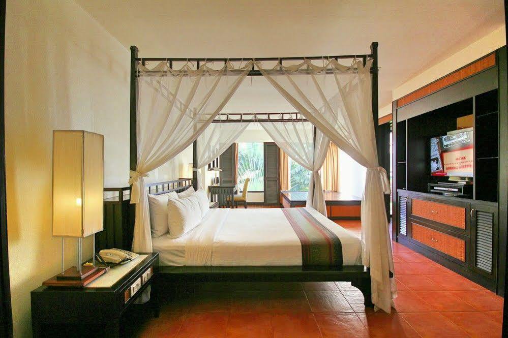 Avantika Boutique Hotel Patong Bagian luar foto